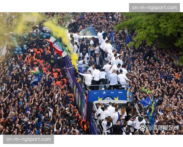 都灵德比赛前，两队球迷在指定区域发生小规模冲突，无人被捕