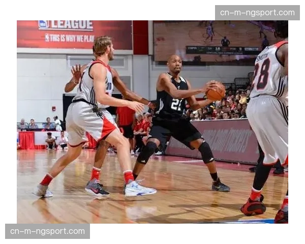 消息：自由人队与一名澳大利亚国家队后卫签下训练营合同