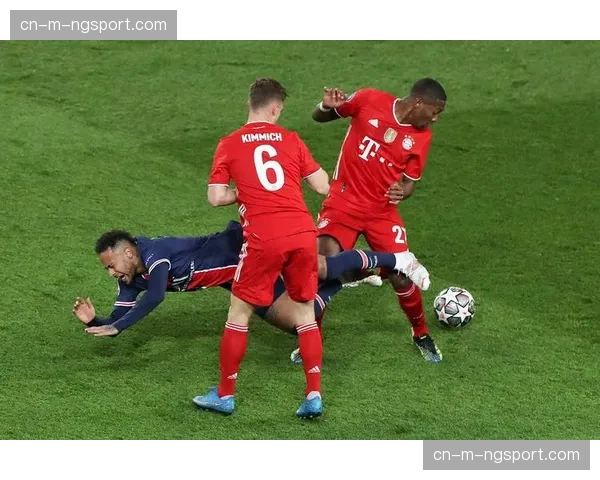 欧冠1-4决赛首回合:巴黎圣日耳曼2-2战平拜仁,姆巴佩破门后伤退 欧冠1-4决赛首回合:巴黎圣日耳曼2-2战平拜仁,姆巴佩破门后伤退